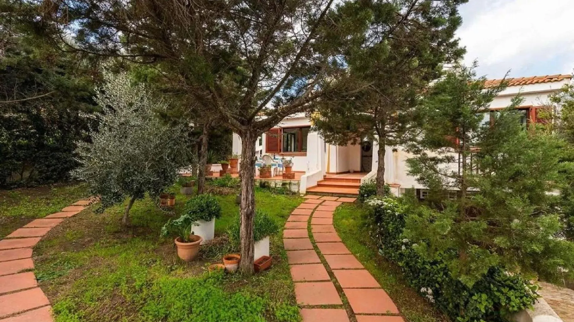 Detached Villa With Garden In Stintino Punta de su Torrione Италия